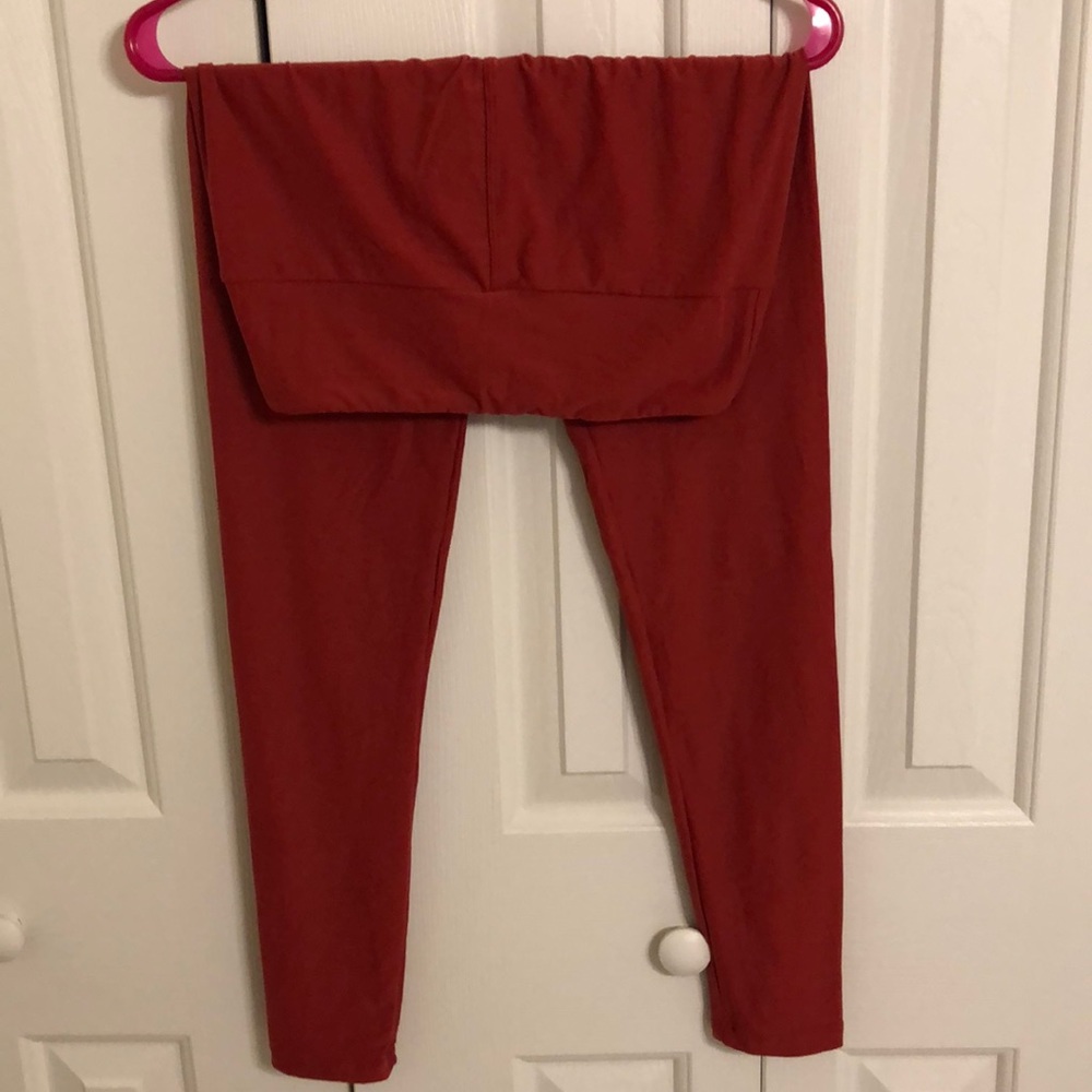 Brick red OS Lularoe leggings